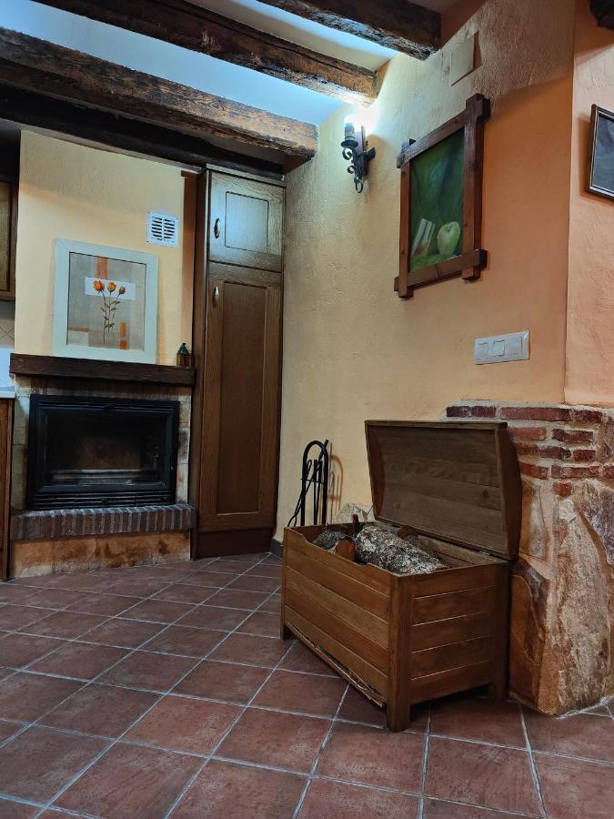 Casa Vieja Tabanera A 8 Min De Segoia Guest House Tabanera del Monte Exterior photo