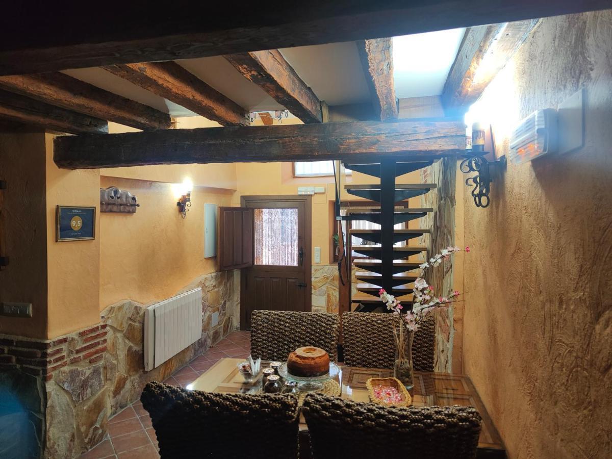 Casa Vieja Tabanera A 8 Min De Segoia Guest House Tabanera del Monte Exterior photo